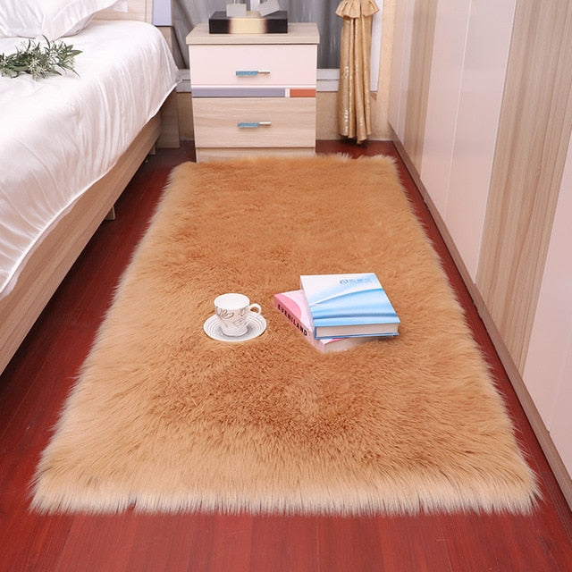 Plush soft European bedroom carpet imitation wool pad.