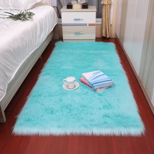 Plush soft European bedroom carpet imitation wool pad.