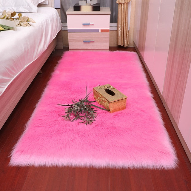 Plush soft European bedroom carpet imitation wool pad.