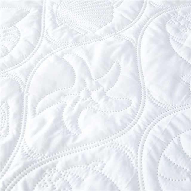 MECEROCK Solid Colour Quilted Embossed Waterproof Mattress.